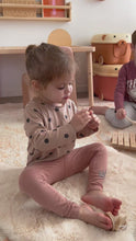 Load and play video in Gallery viewer, Castanets
